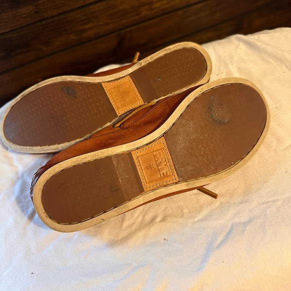 Frye Quincy Boat Shoes Wmns Size 6 Leather Flats - Picture 6 of 6